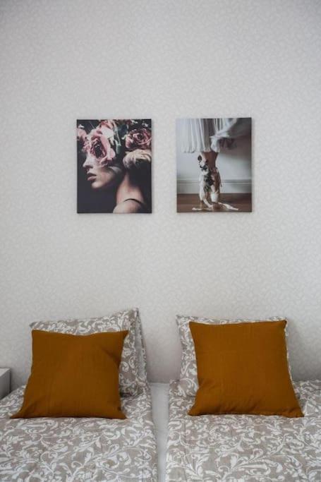 Chic, Captivating Space Budapest Extérieur photo
